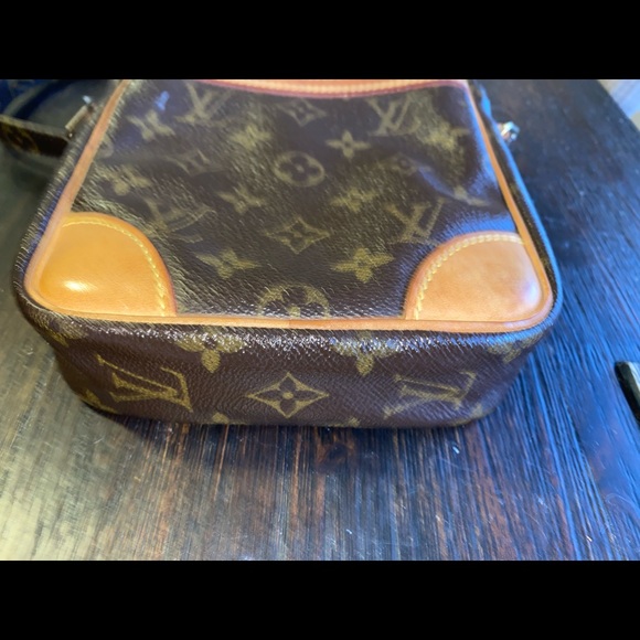 ❌Sold❌Auth Louis Vuitton Danube Crossbody Bag - Picture 4 of 12